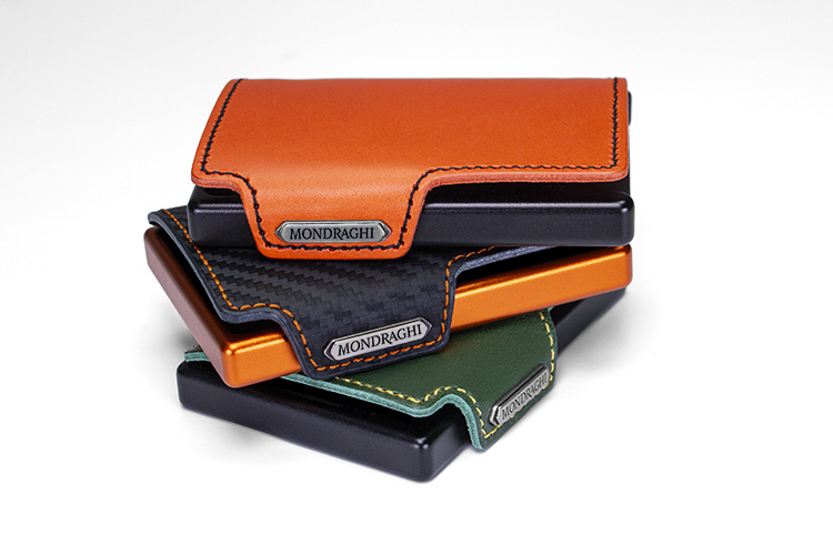 Dettaglio scocca nera o arancio